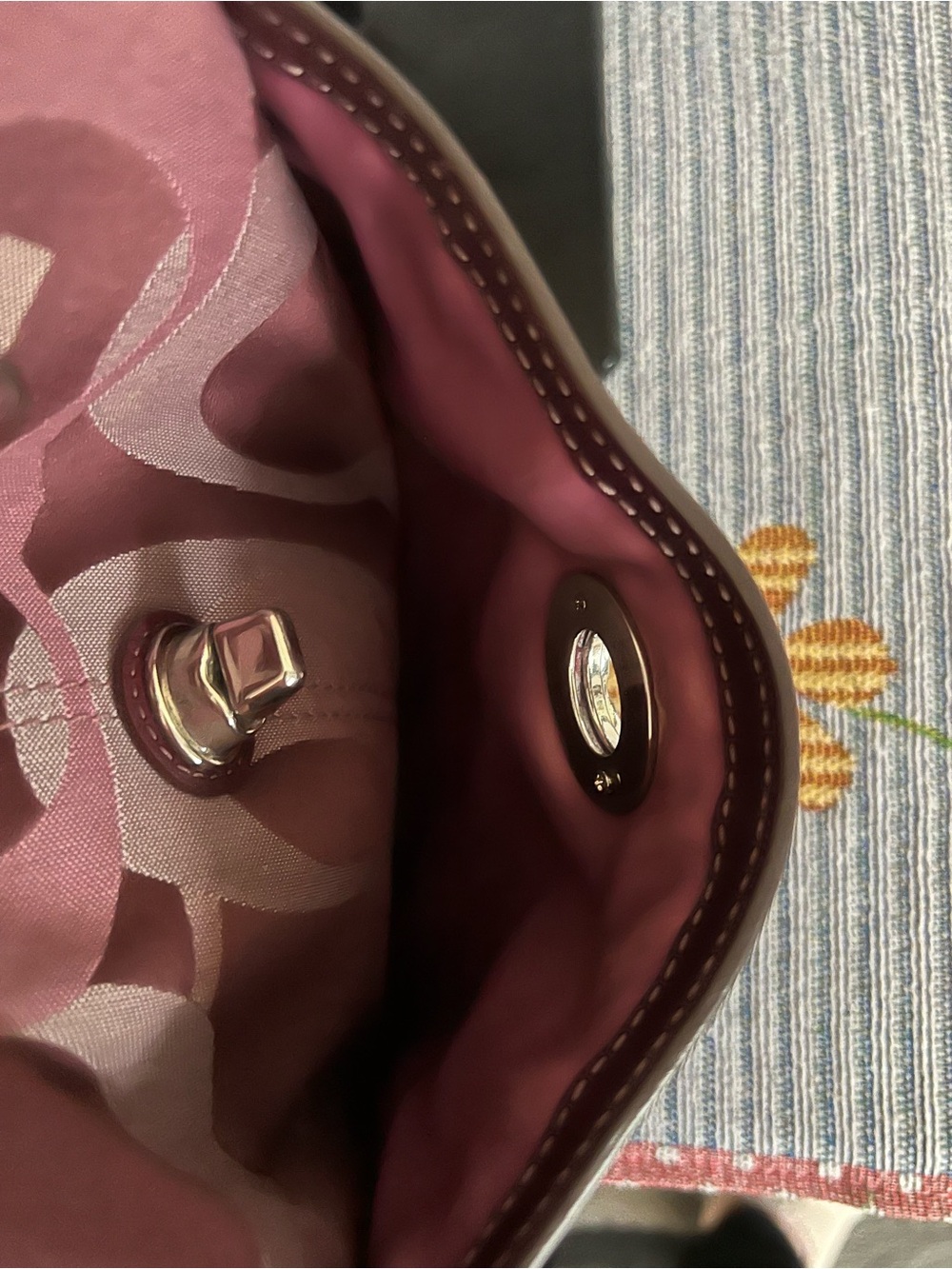 COACH Penelope Optic signature Hippie 2011 Plum Shoulder/Crossbody Bag - Picture 4 of 11